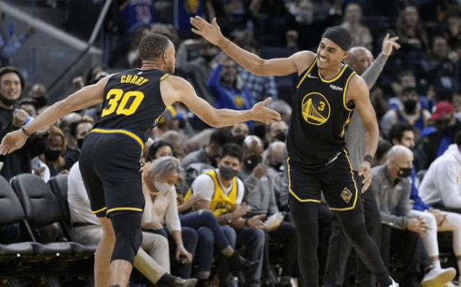 金年会下载-关键时刻英超焦点战，金州勇士主帅复盘，话题不断，临场指挥获称赞的简单介绍